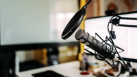 Cara Buat Podcast di Rumah: Tentukan Format hingga Lakukan Promosi
