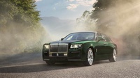 Rolls-Royce Ghost Extended Hadir dengan Ruang Duduk Lebih Luas