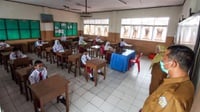Belajar Normal 2021: Corona Masih Tinggi, Guru & Sekolah Tak Siap
