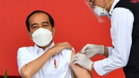 Jokowi Divaksin & Kenapa Vaksinasi COVID-19 Harus Dilakukan 2 Kali?