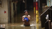 Banjir Merendam Beberapa Lokasi di Jakarta