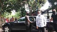 Pesan Jokowi saat Tinjau Vaksinasi Massal 517 Seniman di Yogya