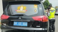 Kasus Mobil Kekaisaran Sunda Nusantara: Apa Hukum Pakai Pelat Palsu