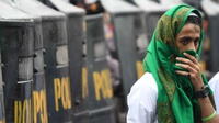 Penyebab Bentrok Polisi dan Pendukung Rizieq saat Sidang Vonis