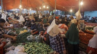 Perdagangan di Pasar Tradisional Dibuka Bertahap saat PPKM Level 4