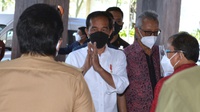 Jokowi Bagikan Bantuan Tunai Rp1,2 juta bagi PKL di Malioboro