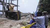 Damkar Depok Berhasil Evakuasi Anak Tertimpa Crane PDAM