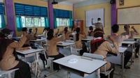 KSP Sebut Opsi Sekolah Daring Hanya Berlaku di Daerah PPKM Level 3