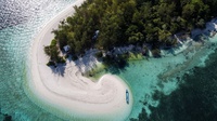Kondisi Geografis Kepulauan Maluku Berdasarkan Peta Daratan & Laut