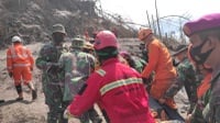 ANTAM Berikan Bantuan kepada Korban Erupsi Semeru di Lumajang