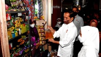 Jokowi Mengecek Langsung Harga Minyak Goreng di Magelang Rp14.500