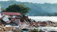 Dampak Abrasi di Minahasa Selatan: 15 Rumah dan 1 Jembatan Ambruk