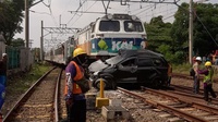 KA Argo Sindoro Tabrak Mobil di Bekasi, 1 Orang Tewas