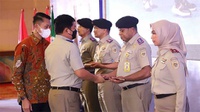 DPR Heran Atribut Baru Pegawai BPN Pakai Baret & Tongkat Komando
