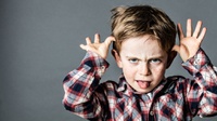 10 Tips Mengasuh Anak ADHD yang Bisa Orang Tua Terapkan