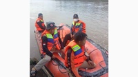 Tim SAR Cari Tiga Penumpang Perahu yang Tenggelam di Sungai Barito