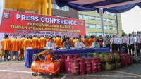 Polda Riau Bekuk Komplotan Pengoplos Tabung Gas Elpiji Subsidi