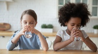 Apa Saja Ciri-Ciri Kurang Minum Air Putih dan Dampaknya?