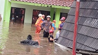 BPBD DKI: 17 Ruas Jalan & 41 RT di Jakarta Banjir hingga 170 cm