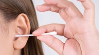 Cara Mengatasi Jerawat di Telinga dan 7 Penyebabnya