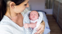 Cara Menjemur Bayi yang Aman dan Manfaatnya