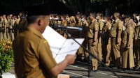 Presiden Jokowi Usul Gaji PNS Naik 8 Persen Tahun Depan
