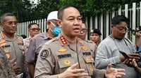 Pelat Dinas Polisi Mobil Pria Arogan di Tol Tomang Palsu