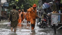 Sejumlah TPS di Jakarta Terendam Banjir akibat Hujan Deras
