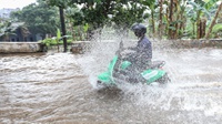 BNPB: Waspada Banjir, Longsor & Cuaca Ekstrem saat Periode Mudik