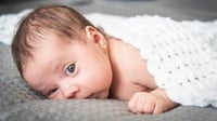 25 Rangkaian Nama Bayi Perempuan Lahir Bulan April & Artinya