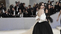 10 Busana Terbaik dalam Met Gala 2023: Ada Anne Hathaway
