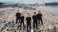 Siapa Pandawara Group Viral Bersihkan Pantai Terkotor di Lampung