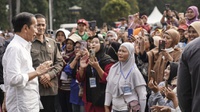 Viral Ibu Korban Kanjuruhan Dihalangi saat Ingin Temui Jokowi