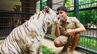 Alshad Ahmad Anak Siapa dan Hobi Pelihara Harimau Dilindungi