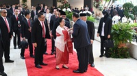 Momen Megawati Rapikan Dasi Firli Bahuri di Sidang Tahunan MPR