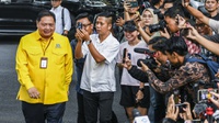 Kejanggalan Sikap Airlangga Mundur Mendadak dari Ketum Golkar