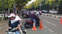 Prabowo-Gibran Belum Rampung Daftar di KPU, Pendukungnya Pulang