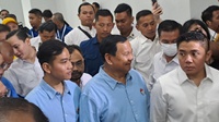 Prabowo-Gibran Berangkat Menuju KPU RI Naik Bus