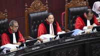 Hakim MK Saldi Isra Sentil Ahli Prabowo: Belajar Lagi ke Yusril