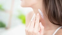 Cara Memutihkan Leher dengan Alami dan Rekomendasi Skincare