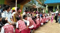 Contoh Teks Pidato Perpisahan Sekolah Bahasa Jawa Singkat