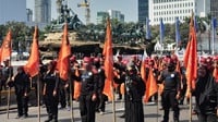 Buruh Demo Tolak Tapera Mulai Padati Patung Kuda