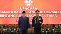 Prabowo Terima Penghargaan Bintang Bhayangkara Utama dari Polri