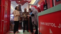 Coca-Cola Hadirkan Booth 'Dari Botol Jadi Botol' di Jakarta Fair