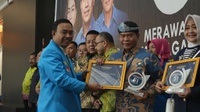 Gubernur Kaltara Raih Penghargaan Tokoh Peduli Pemuda Indonesia