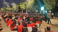 Laga Indonesia vs Australia, Pendukung Nobar di Luar SUGBK