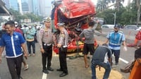 Satu Orang Tewas Buntut Tabrakan Dua Truk di Tol Dalam Kota