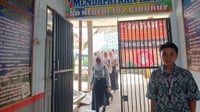 SMPN 60 Kota Bandung Terpaksa Nebeng Belajar di SDN 192 Ciburuy