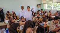 Gibran: Menu Makan Siang Gratis SMA 70 Jakarta Paling Mewah