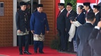 Jokowi Pulang ke Solo Naik Pesawat AU, Diantar Prabowo & Menteri